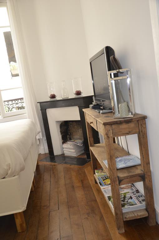 La Cour Du 5Eme - Chambre D'Hotes Париж Стая снимка