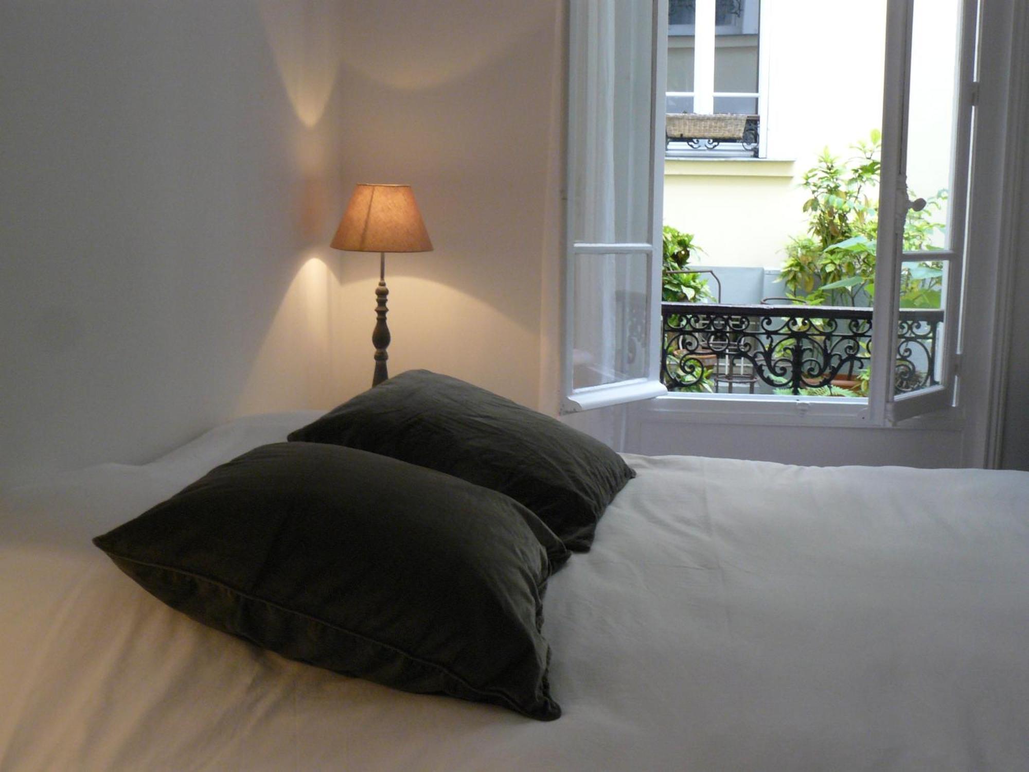 La Cour Du 5Eme - Chambre D'Hotes Париж Екстериор снимка