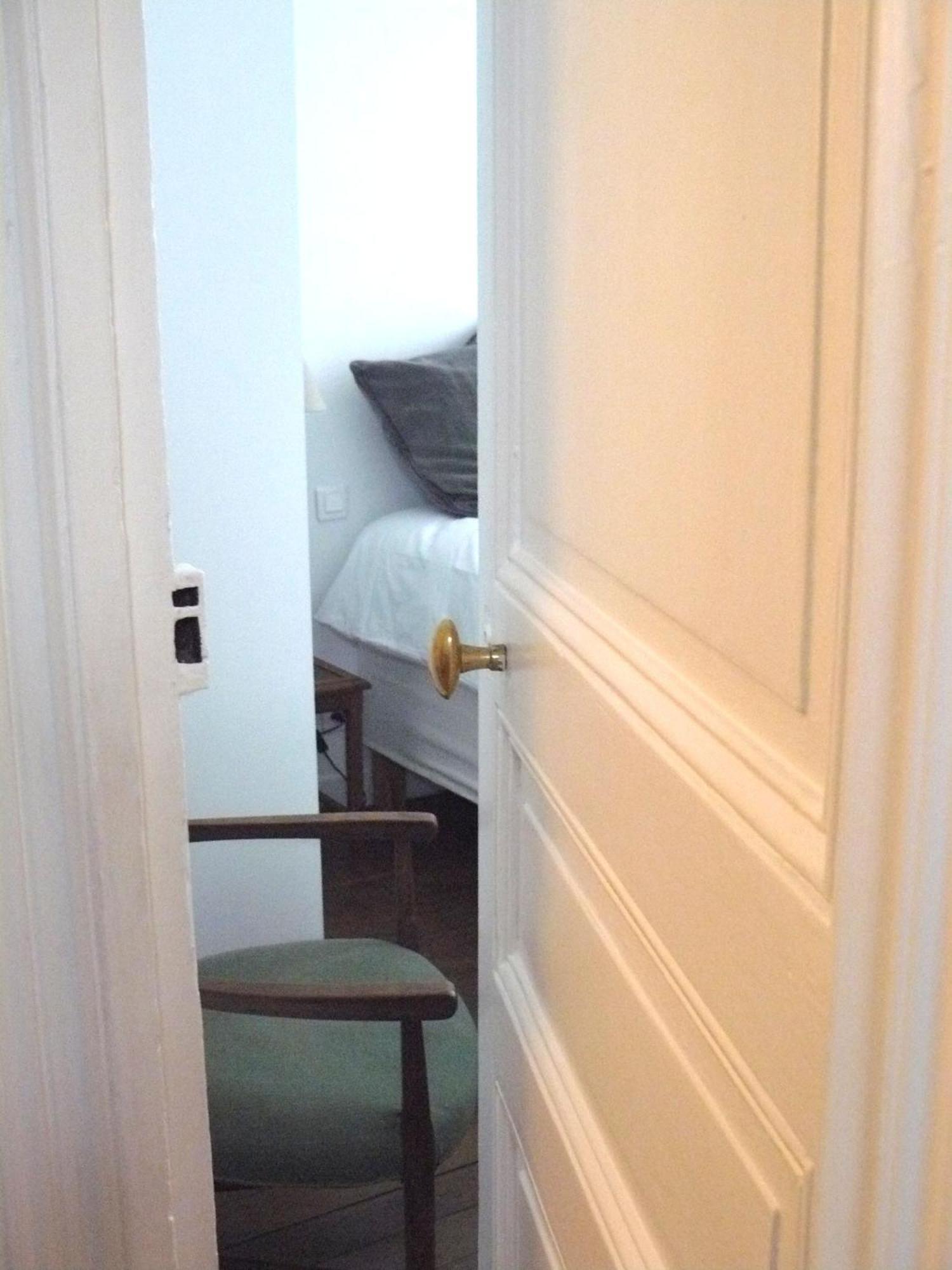 La Cour Du 5Eme - Chambre D'Hotes Париж Екстериор снимка
