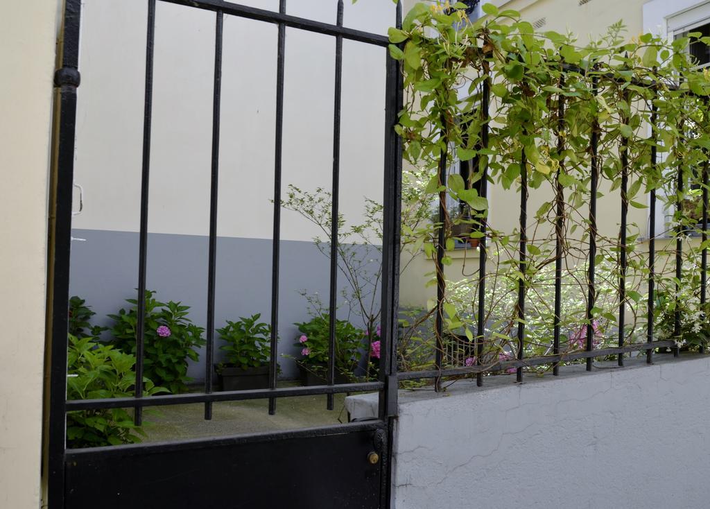 La Cour Du 5Eme - Chambre D'Hotes Париж Екстериор снимка